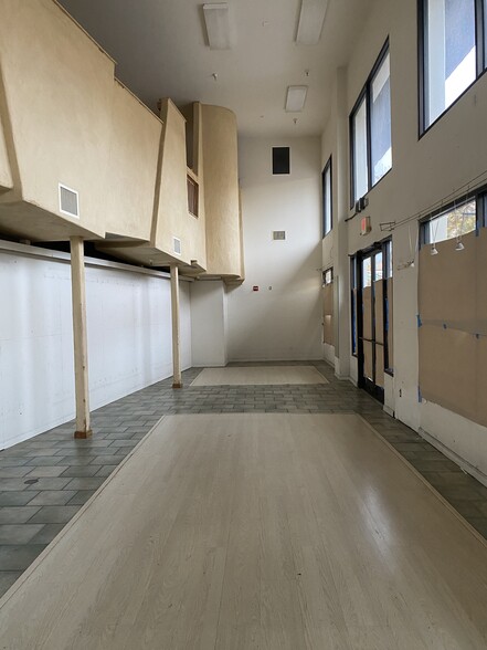 330 Alvarado St, Monterey, CA à louer - Photo de l’immeuble – Image 3 sur 5