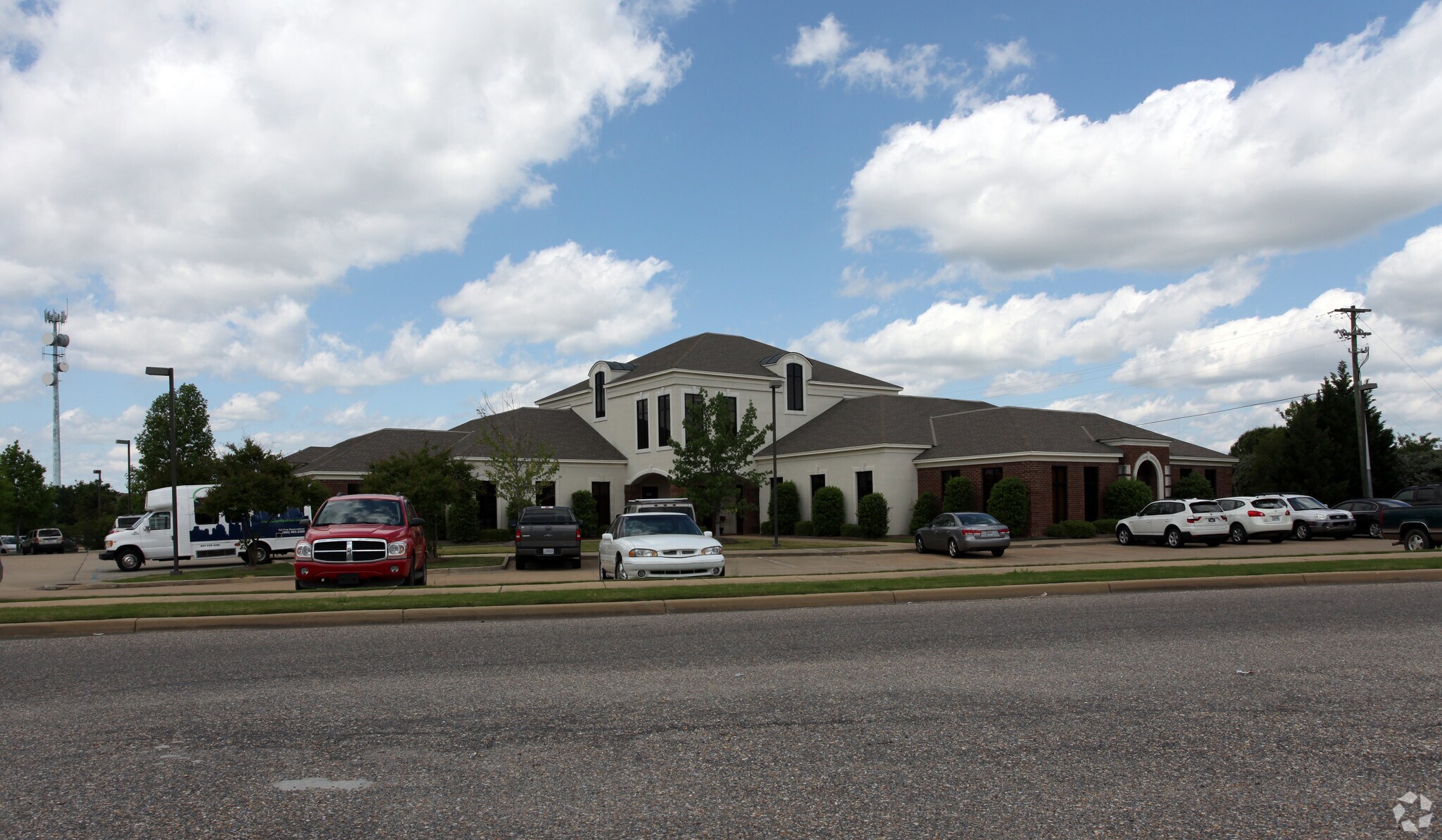 6983-6989 Halcyon Park Dr, Montgomery, AL à louer Photo principale– Image 1 sur 17