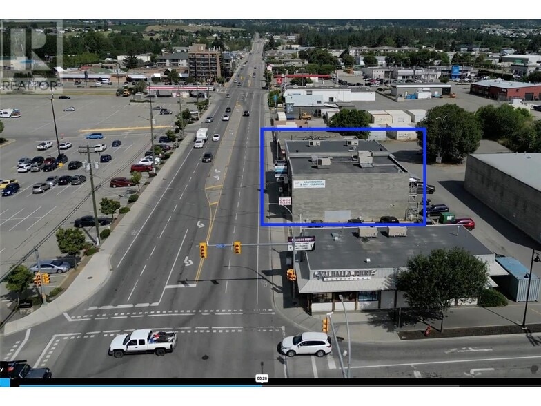 2810 48 Av, Vernon, BC à louer - Photo de l’immeuble – Image 3 sur 7