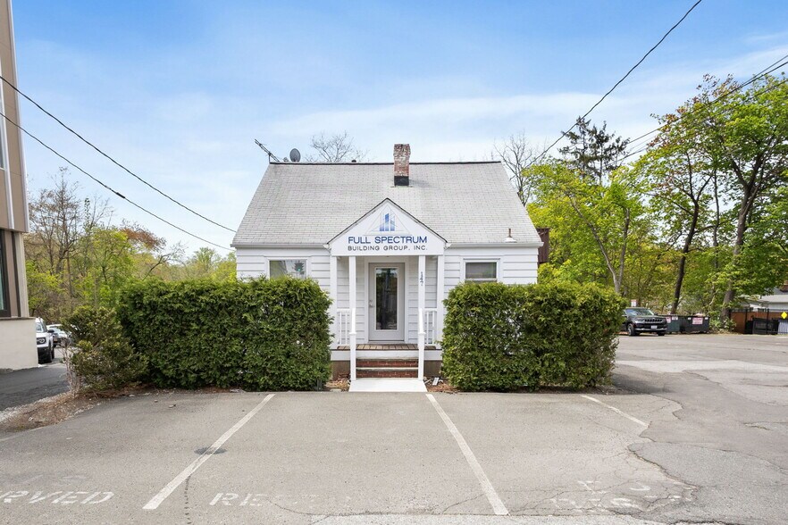147 S Main St, New City, NY à louer - Photo principale – Image 1 sur 9