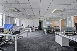 Plus de détails pour 11 Rue De Mogador, Paris - Bureau à louer
