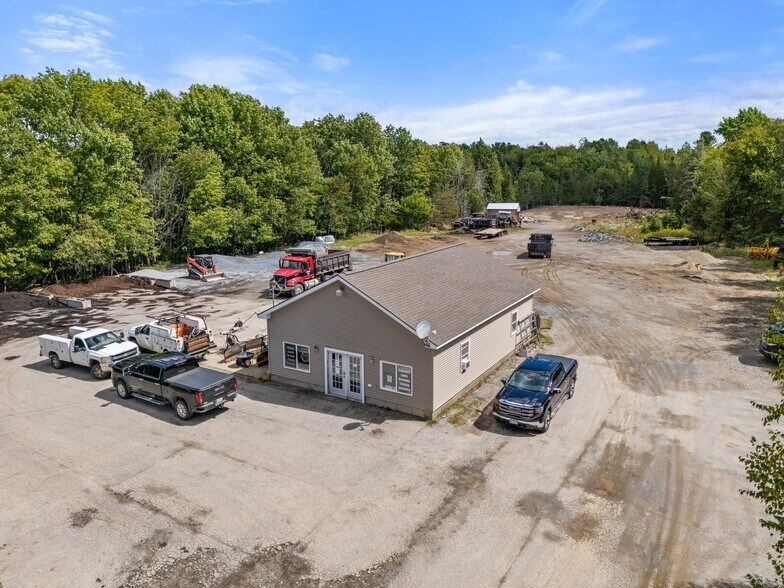 136 US Hwy 1, Verona Island, ME à vendre - Photo de l’immeuble – Image 2 sur 14