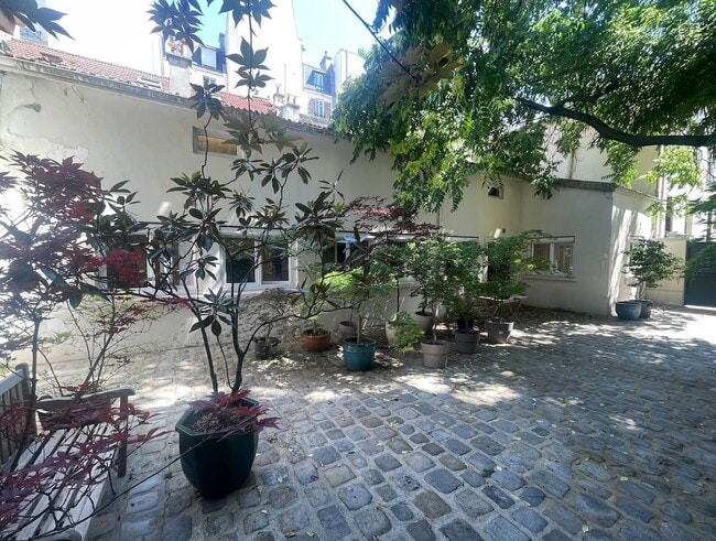 Plus de détails pour 26 Rue Friant, Paris - Bureau à louer