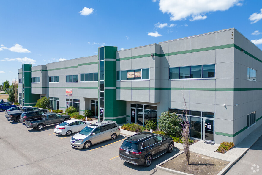 3670 63rd Ave NE, Calgary, AB à vendre - Photo de l’immeuble – Image 2 sur 7