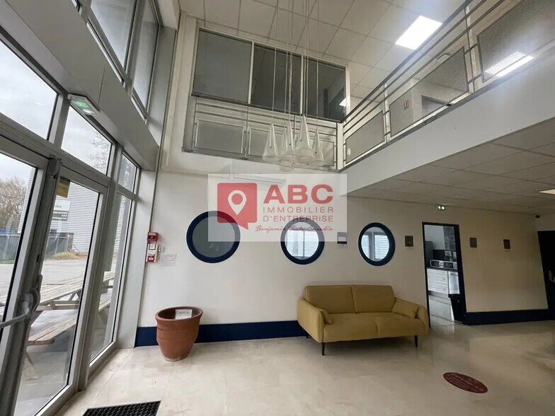 Bureau dans Pérols à louer - Photo de l’immeuble – Image 2 sur 6