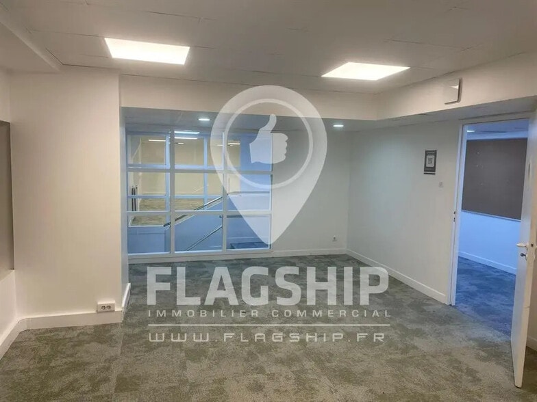 Local commercial dans Paris à louer - Photo intérieure – Image 3 sur 8