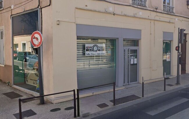Plus de détails pour Local commercial à louer
