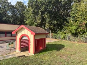 14900 Cloverdale Rd, Dale City, VA à louer Photo de l’immeuble– Image 1 sur 31