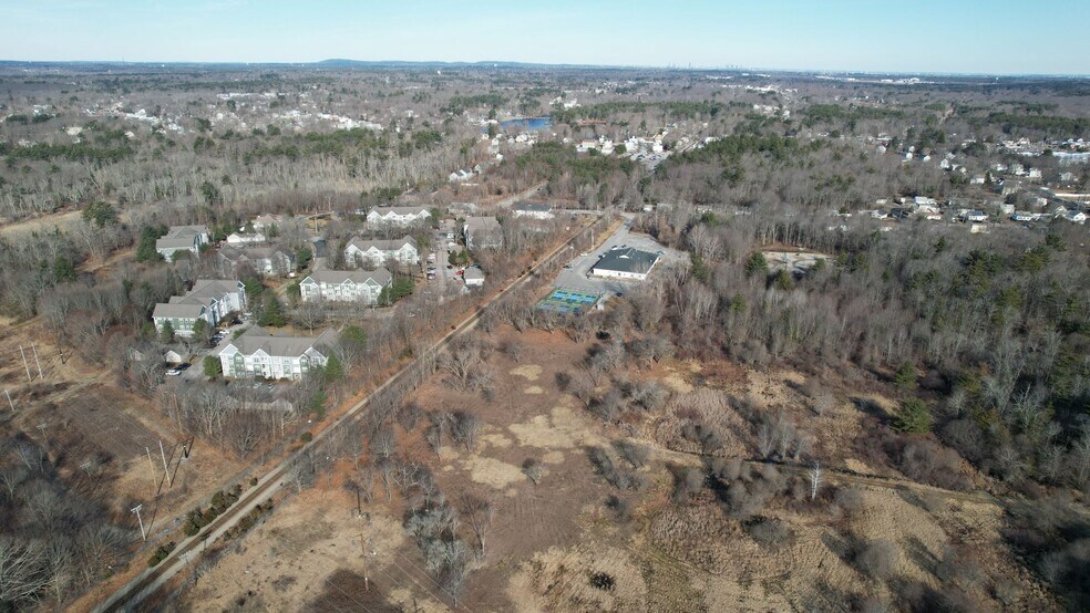 1015 Plymouth Street, Abington, MA à vendre - Photo de l’immeuble – Image 2 sur 7