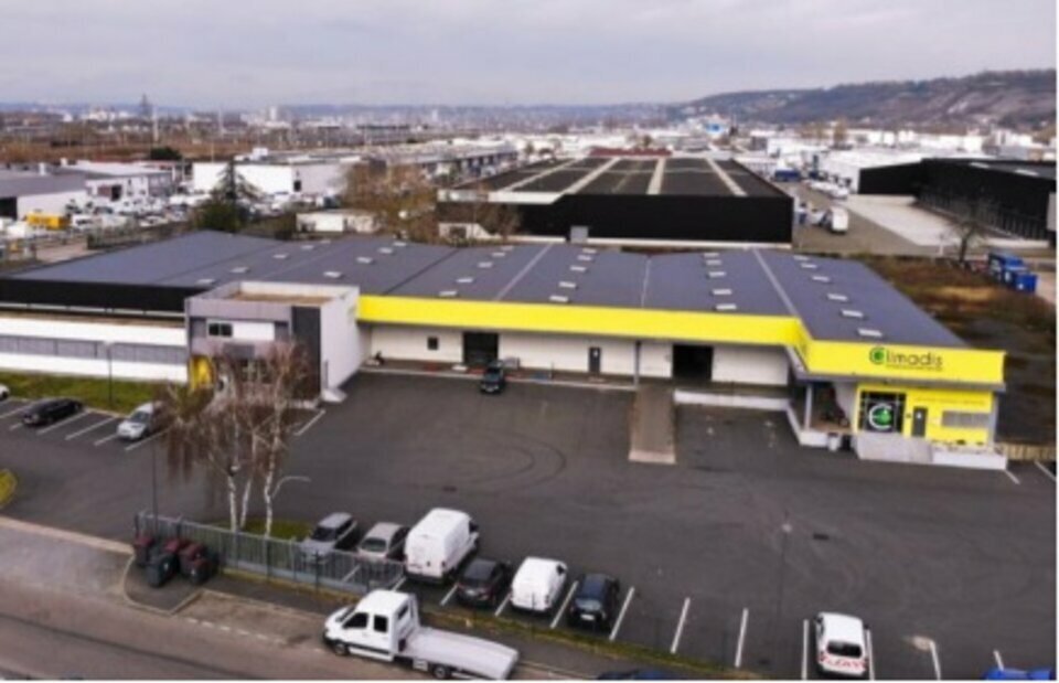 Industriel/Logistique dans Saint-Étienne-du-Rouvray à louer Photo de l’immeuble– Image 1 sur 4