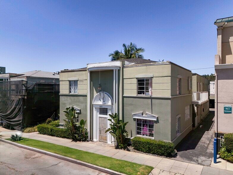 1623-1627 Hillhurst Ave, Los Angeles, CA à vendre - Photo de l’immeuble – Image 2 sur 12
