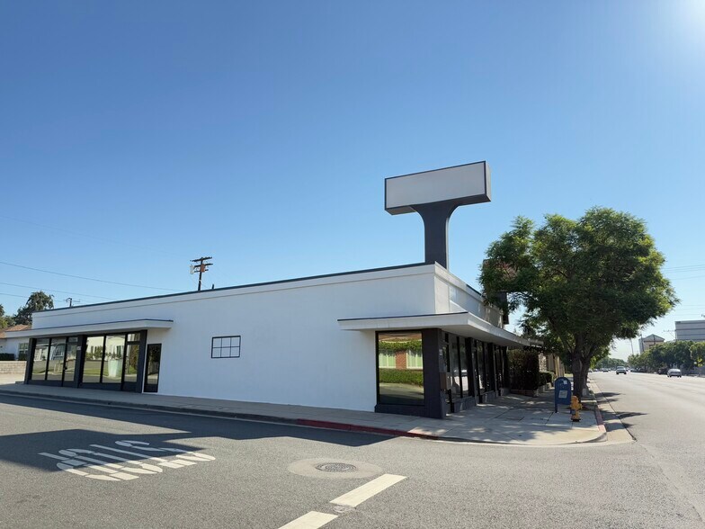 215-219 E Las Tunas Dr, San Gabriel, CA à louer - Photo de l’immeuble – Image 3 sur 15