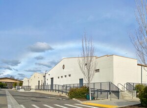 5012-5116 Dudley Blvd, Mcclellan, CA à louer Photo de l’immeuble– Image 1 sur 6