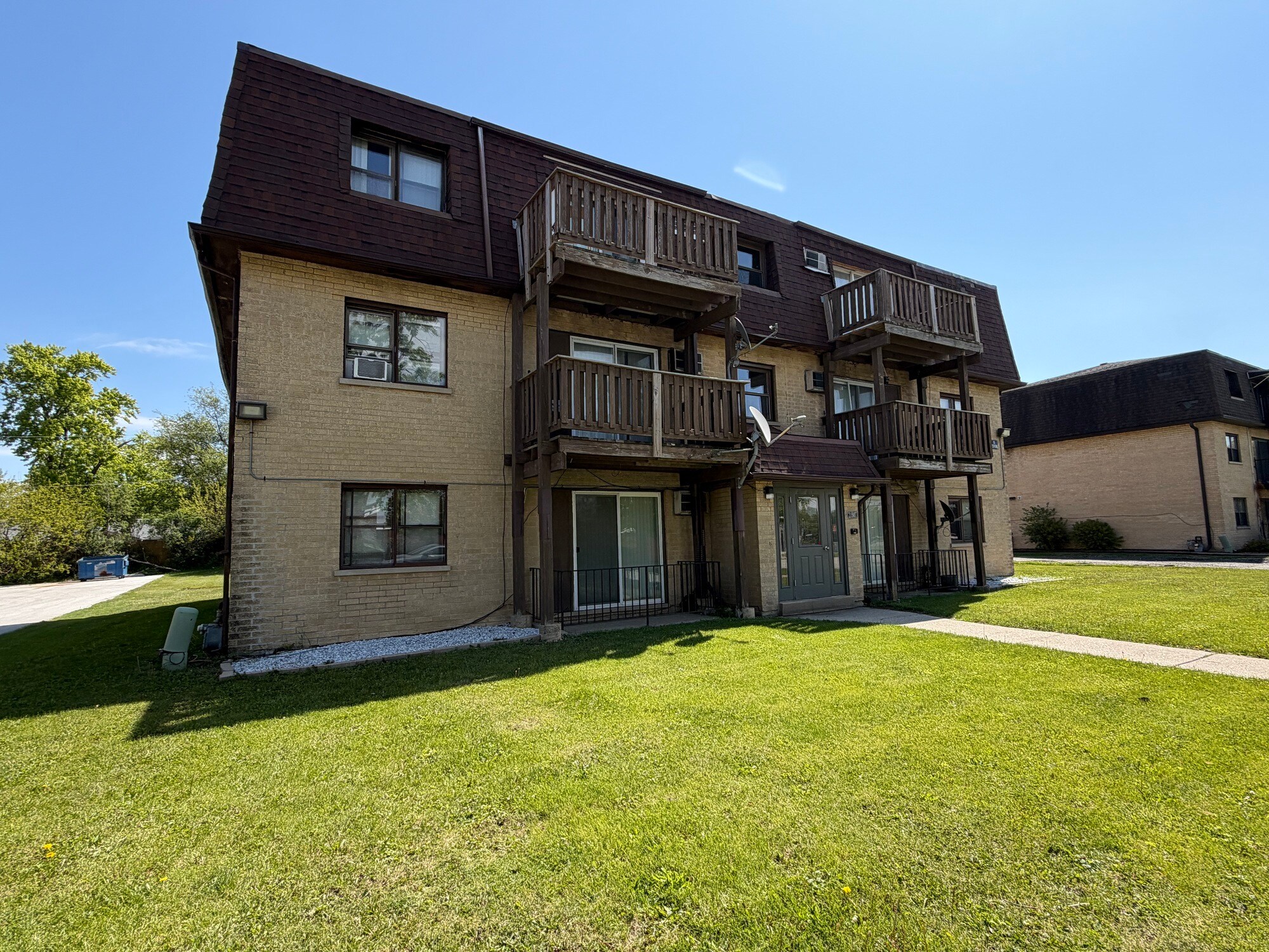 21907 Jeffrey Ave, Sauk Village, IL à vendre Photo de l’immeuble– Image 1 sur 8