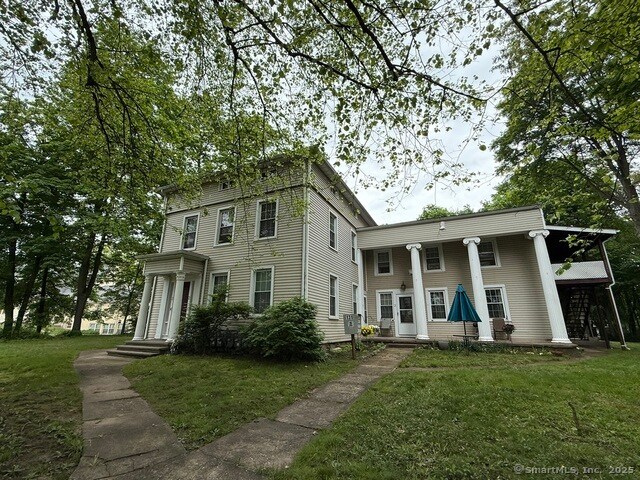 131 W Main St, Plantsville, CT à vendre - Photo de l’immeuble – Image 2 sur 13