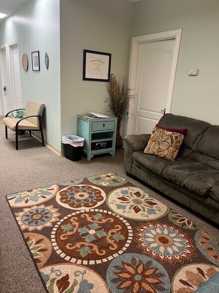 10210 Hickorywood Hill Ave, Huntersville, NC à vendre - Photo de l’immeuble – Image 3 sur 15