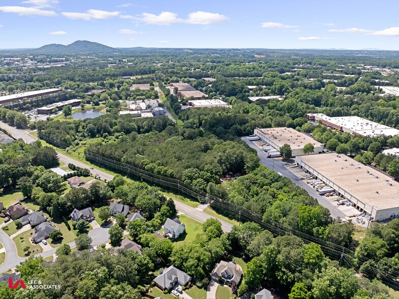 1301 Allgood NE rd, Marietta, GA à vendre - Aérien – Image 1 sur 2