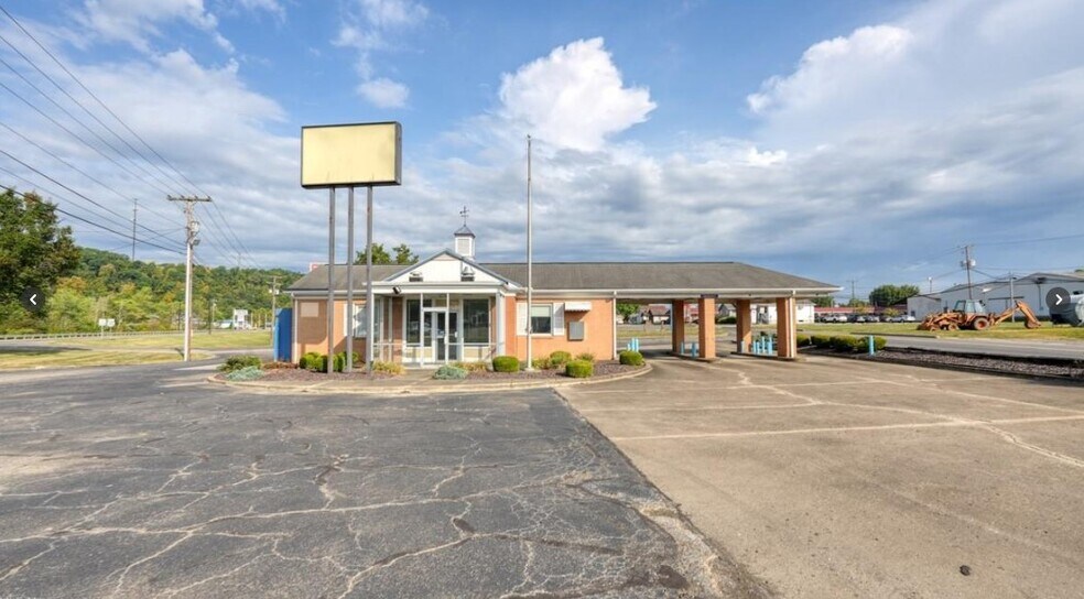 1310 Woodlawn Ave, Cambridge, OH à louer - Photo principale – Image 1 sur 47