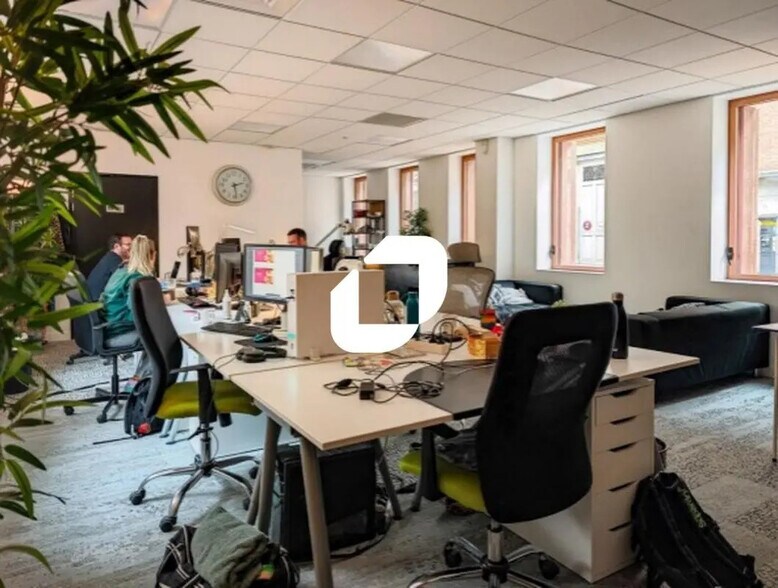 Bureau dans Lille à louer - Photo de l’immeuble – Image 2 sur 7