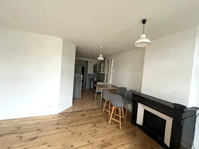 2 Place Ernest Gailly, Romans-sur-Isère à vendre - Photo intérieure – Image 2 sur 5