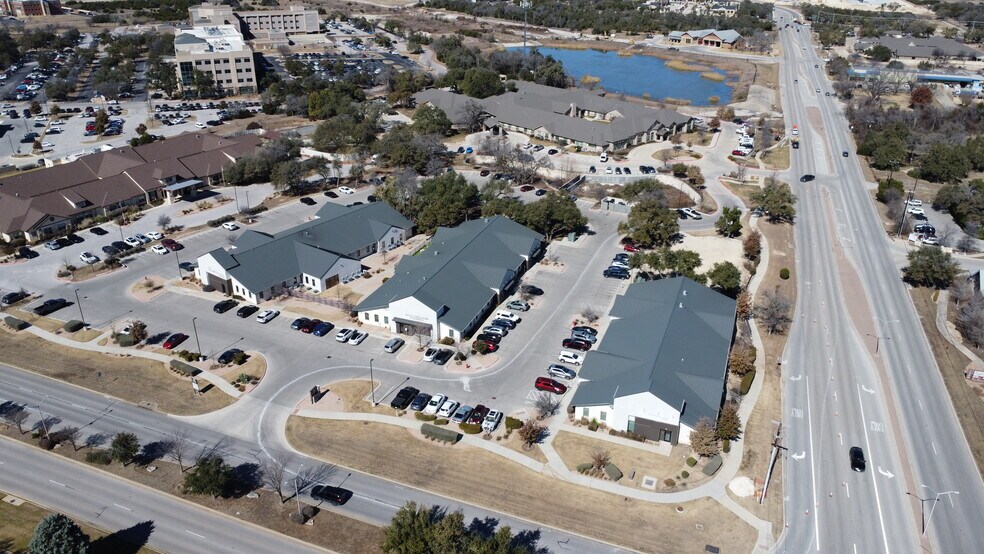 1515 Medical Pkwy, Cedar Park, TX à louer - Photo principale – Image 1 sur 7