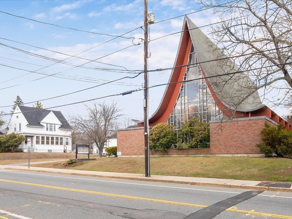 871-873 Harris Ave, Woonsocket, RI à vendre Photo principale– Image 1 sur 33