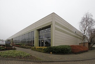 Plus de détails pour Woodshots Meadow, Watford - Industriel/Logistique à louer