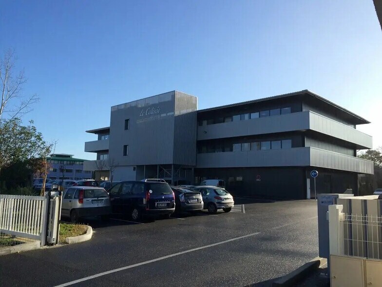 Bureau dans Pessac à louer - Photo de l’immeuble – Image 1 sur 12