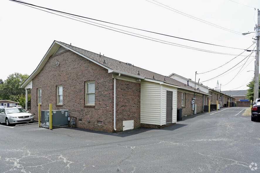 1300-1312 E Garrison Blvd, Gastonia, NC à louer - Photo de l’immeuble – Image 3 sur 9