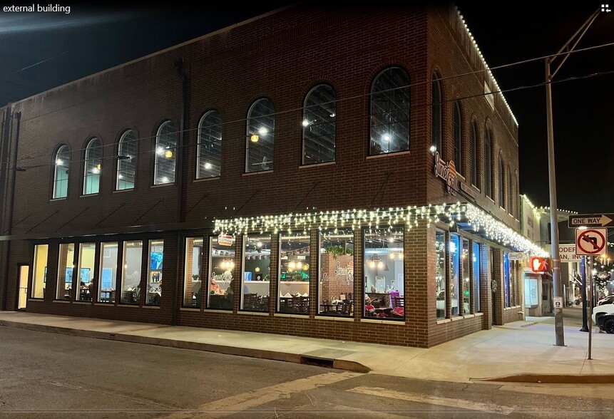 127 W Main St, Ardmore, OK à vendre - Photo de l’immeuble – Image 3 sur 20