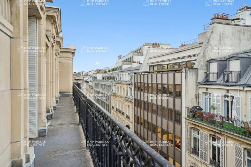 Bureau dans Paris à louer - Photo de l’immeuble – Image 2 sur 21