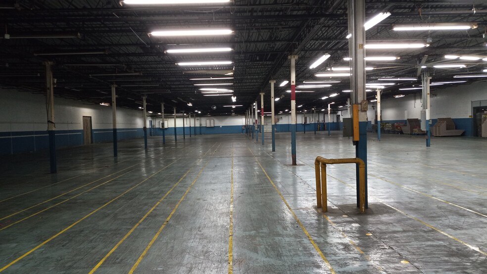 100-150 St. Clair Industrial Park, Saint Clair, MO à louer - Photo intérieure – Image 3 sur 11