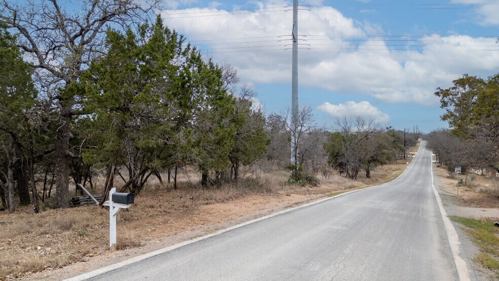 TBD Fir Ln, Cottonwood Shores, TX à vendre - Photo principale – Image 1 sur 23