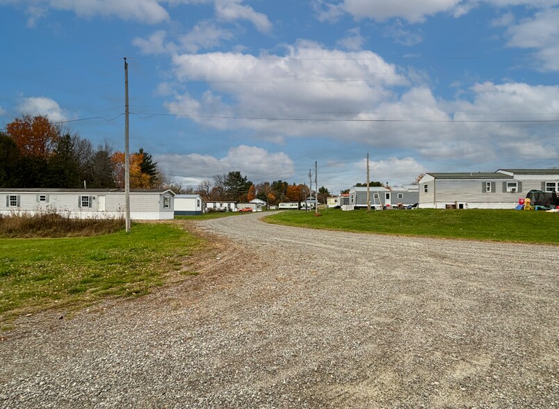 714 Hinckley Rd, Clinton, ME à vendre - Photo de l’immeuble – Image 3 sur 9