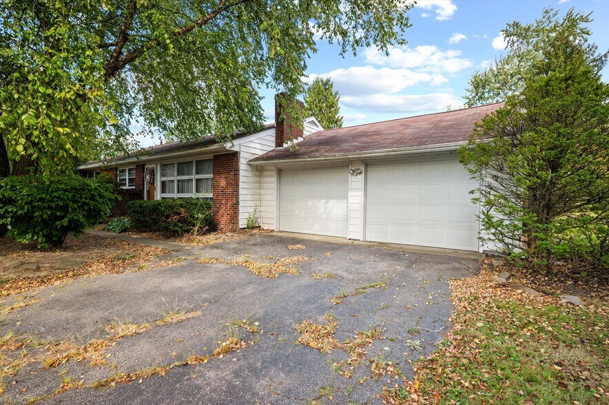 39 S Buhl Farm Dr, Hermitage, PA à vendre - Photo de l’immeuble – Image 2 sur 10