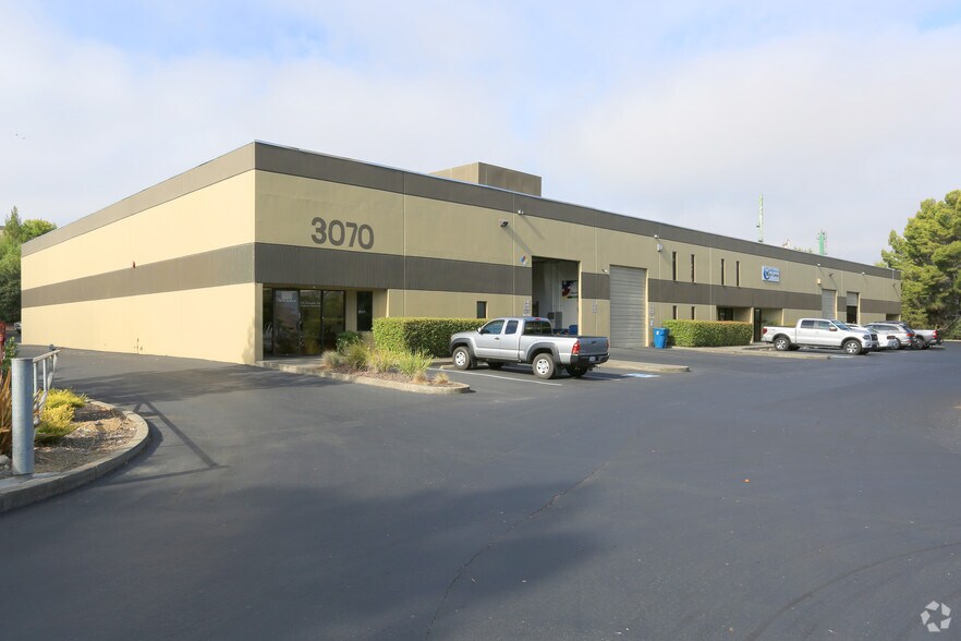 3070 Bay Vista Ct, Benicia, CA à louer - Photo de l’immeuble – Image 1 sur 8