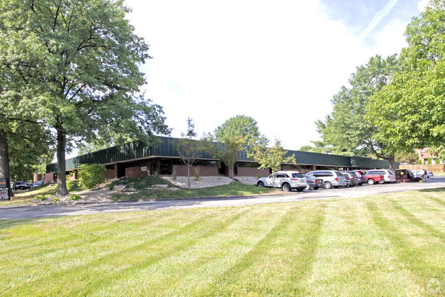 1023 EXECUTIVE PARKWAY Dr, Saint Louis, MO à vendre - Photo principale – Image 1 sur 12