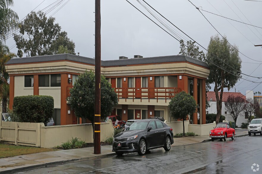 1056 Meta St, Ventura, CA à louer - Photo principale – Image 1 sur 1