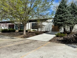 2525 3 Mile Rd, Racine, WI à louer Photo intérieure– Image 2 sur 4