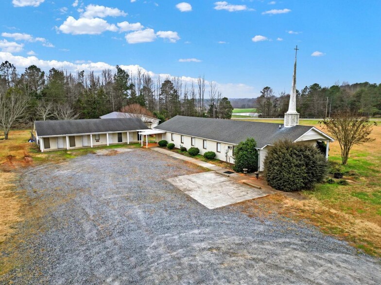 1521 Jim McCarter Rd N, Clover, SC à vendre - Photo de l’immeuble – Image 2 sur 8