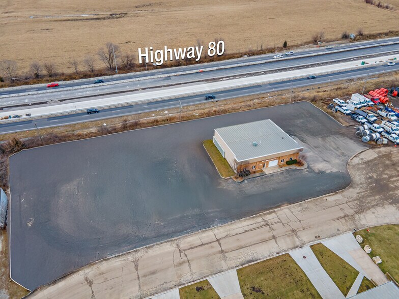 20604 Burl Ct, Joliet, IL à vendre - Photo de l’immeuble – Image 2 sur 38