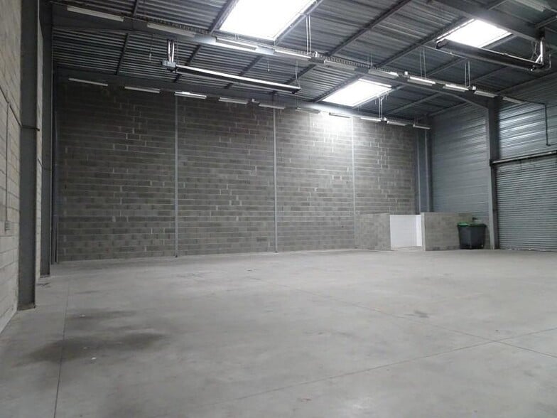 Local d’activités dans Toulouse à louer - Photo intérieure – Image 3 sur 9