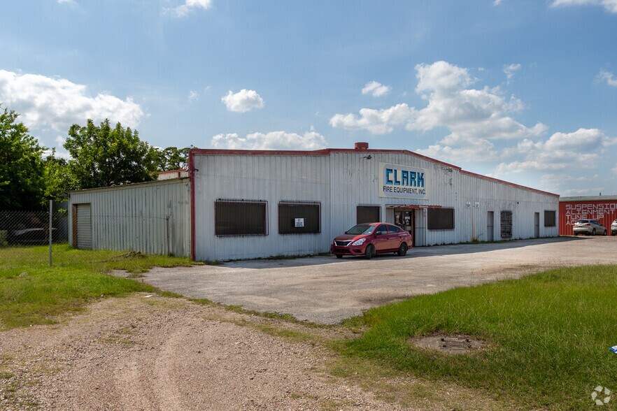 1838 Federal Rd, Houston, TX à vendre - Photo de l’immeuble – Image 1 sur 34