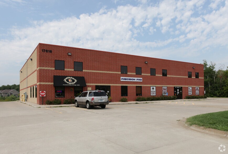 17818 NE Highway 65, Ham Lake, MN à louer - Photo principale – Image 1 sur 5