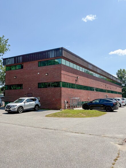 166 Plaistow Rd, Plaistow, NH à vendre - Photo de l’immeuble – Image 2 sur 8