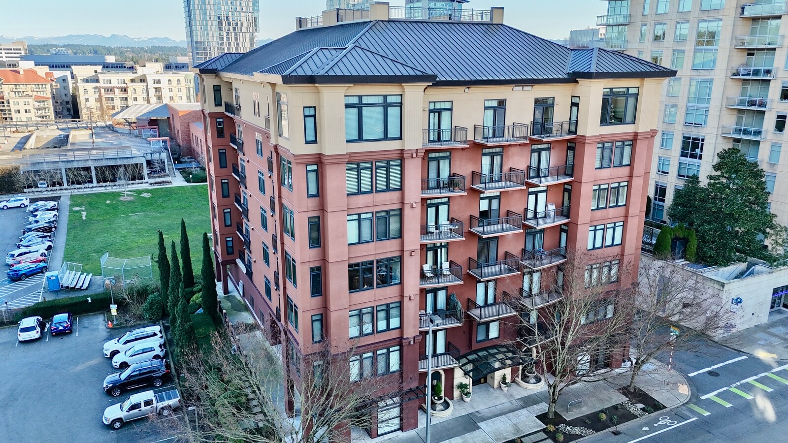 1106 108th Ave NE, Bellevue, WA 98004 - Lot 111 -  - Photo intérieure - Image 1 of 10