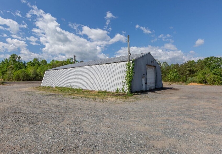 8704 Patriot Hwy, Fredericksburg, VA à louer - Photo de l’immeuble – Image 3 sur 6