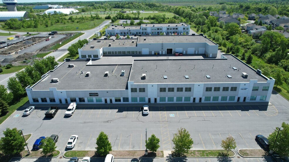 683 Innovation Dr, Kingston, ON à louer - Photo principale – Image 1 sur 6