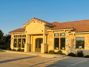 4957 Golden Triangle Blvd, Fort Worth, TX à louer Photo de l’immeuble– Image 2 sur 3