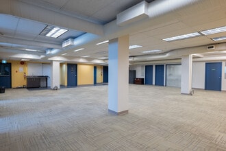 422 6th St, New Westminster, BC à louer Photo intérieure– Image 1 sur 15